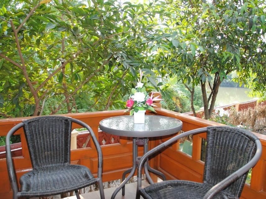 Jaroenrat Resort 夜功府 外观 照片