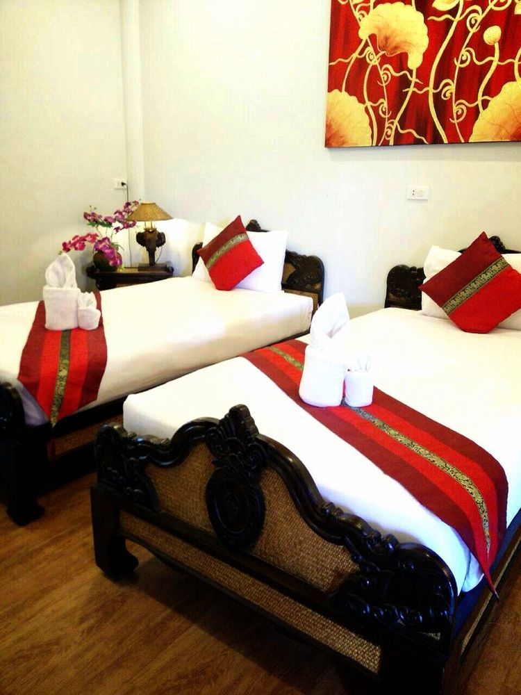Jaroenrat Resort 夜功府 外观 照片